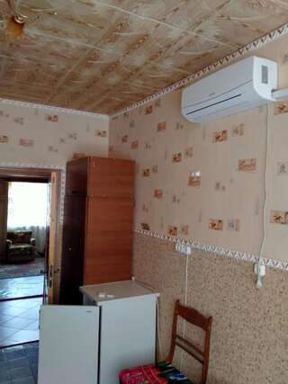 Гостевой дом У ЛЮБАШИ Железный Порт Двухместный номер с 2 отдельными кроватями-3